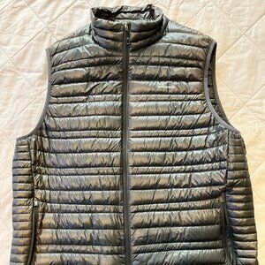 Patagonia Men's Ultralight Down Vest Black Large
